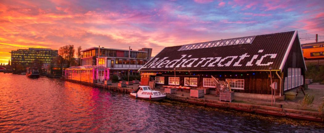 Private Guesthouse Bnb The Waterhouse Houseboat Amsterdam Exteriér fotografie